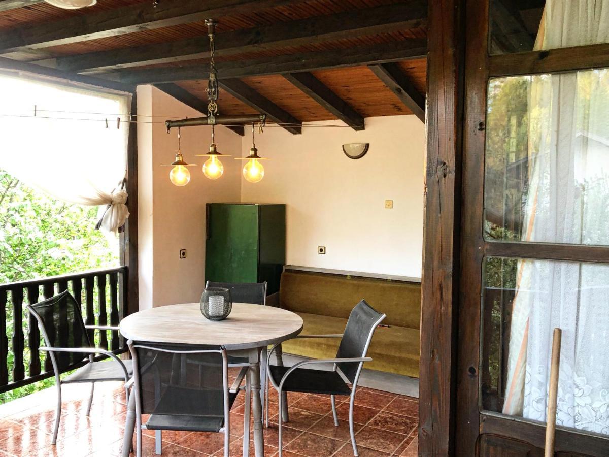 Luylyana Guesthouse Рибарица Экстерьер фото
