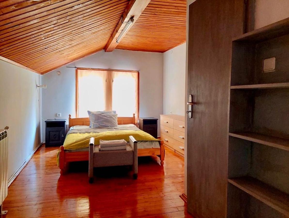 Luylyana Guesthouse Рибарица Экстерьер фото