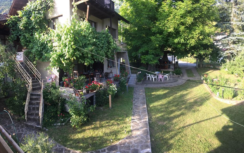Luylyana Guesthouse Рибарица Экстерьер фото